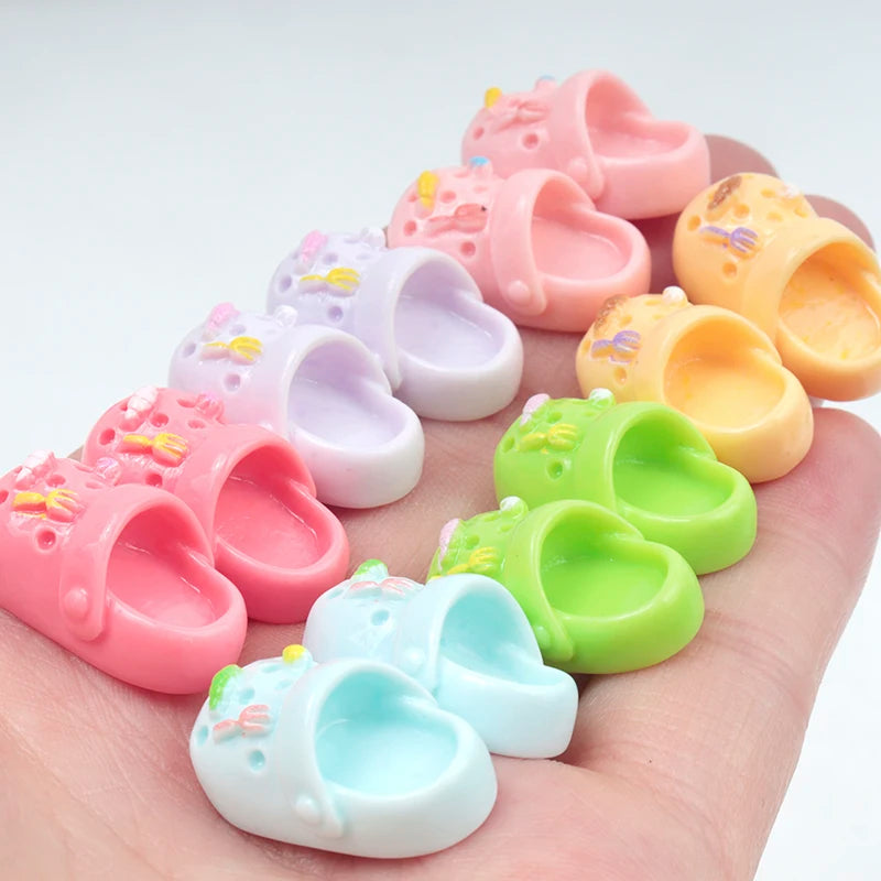 10/100Pcs Mini Crocs Realistic Slippers Resin Flatback Cabochon DIY Hair Bow Accessories Scrapbook Figurine Phone Decor Decor
