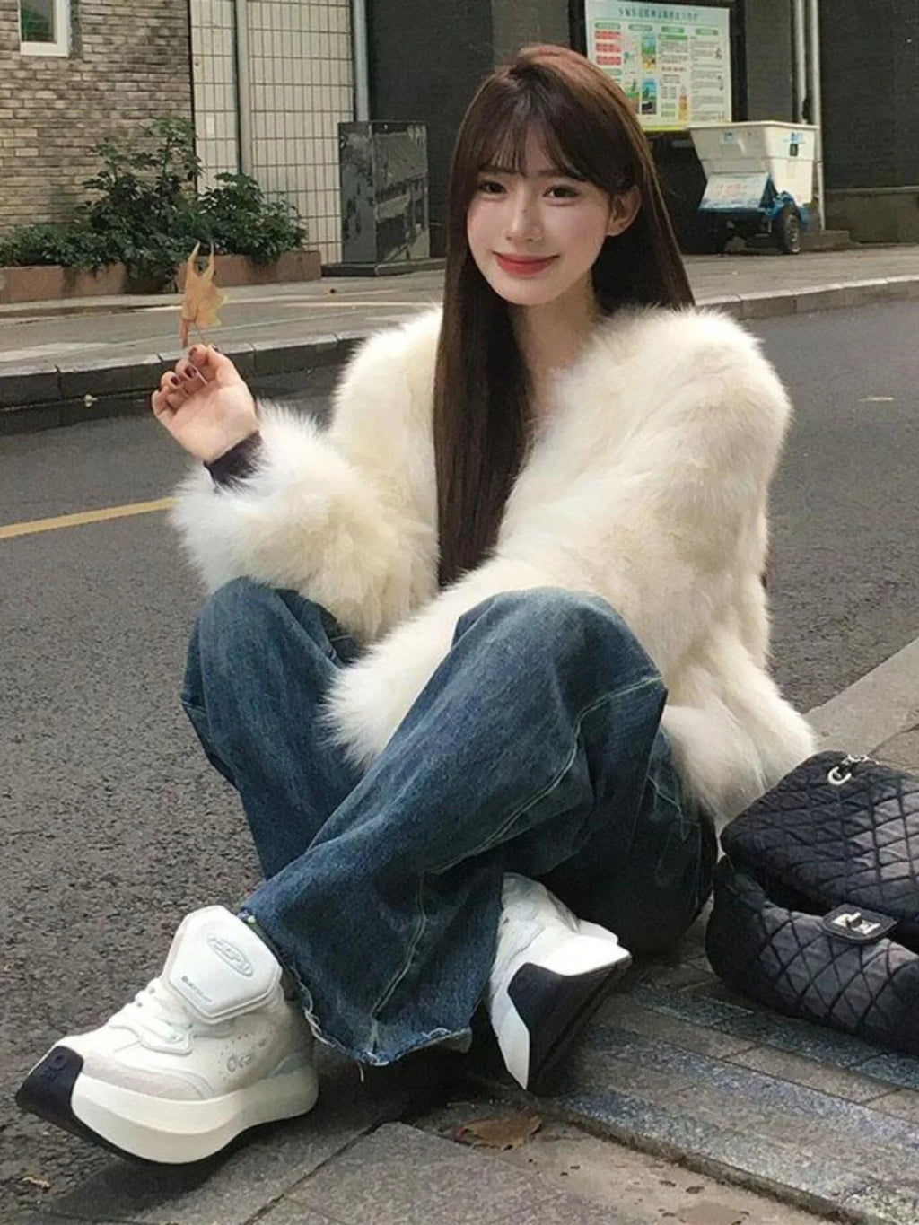 Winter 2025 Women's ort  Fur Coat Warmth Pure Color V-ne Padded Jaet Luxury Brand Lady's Clothing Faionable