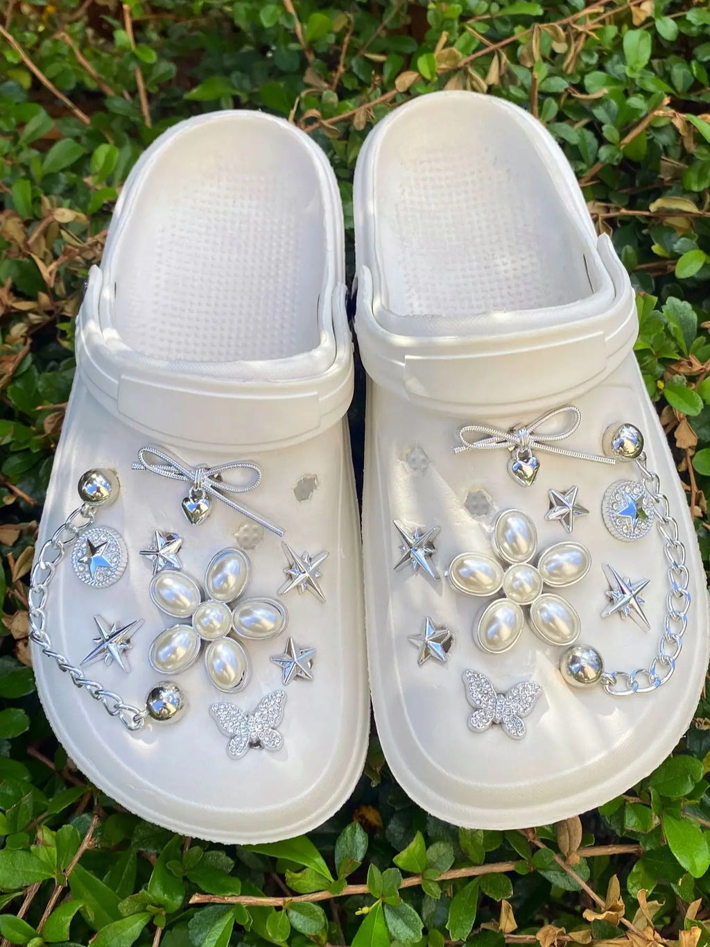 18 pieces (large flowers, bows, small butterflies, five-pointed stars, chains) Crocs with detachable retro DIY imitation pearl f