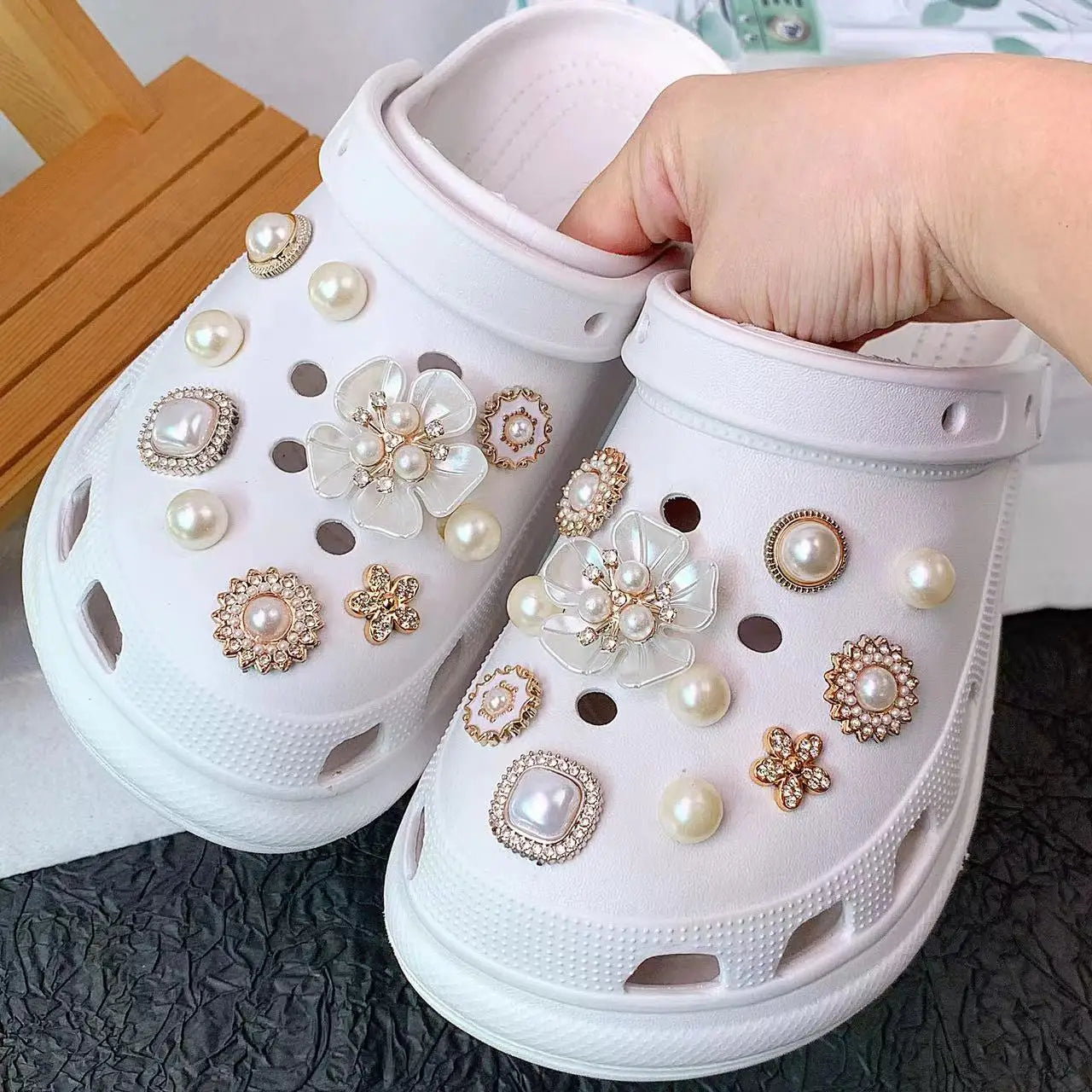 12/14Pcs Crocs Accessories, Five-Leaf Flower, Small Sunflower Set, Etc. Suitable for Crocs Decorative Accessories, Jewelry Can Be Used as a Gift for Others