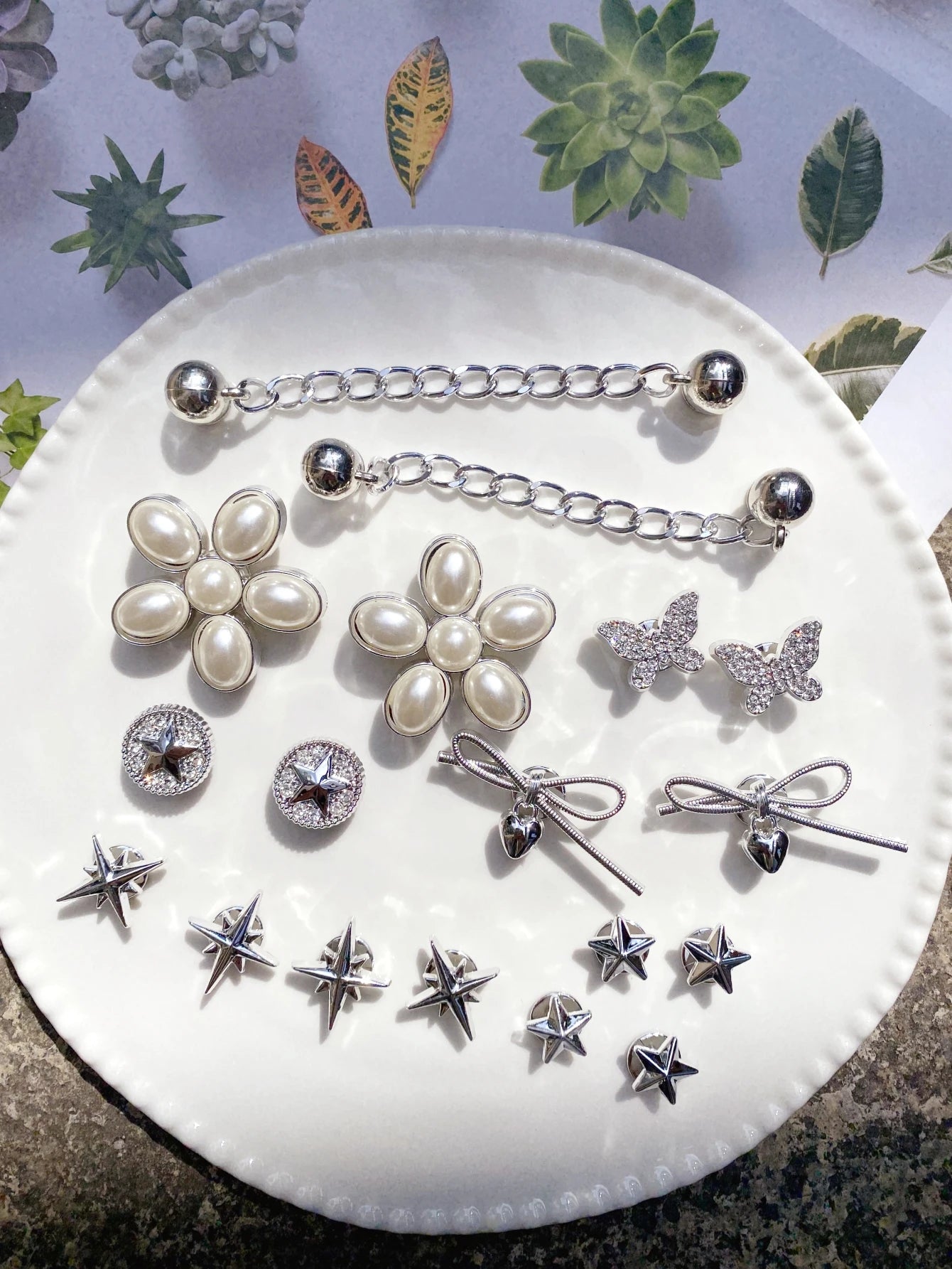 18 pieces (large flowers, bows, small butterflies, five-pointed stars, chains) Crocs with detachable retro DIY imitation pearl f