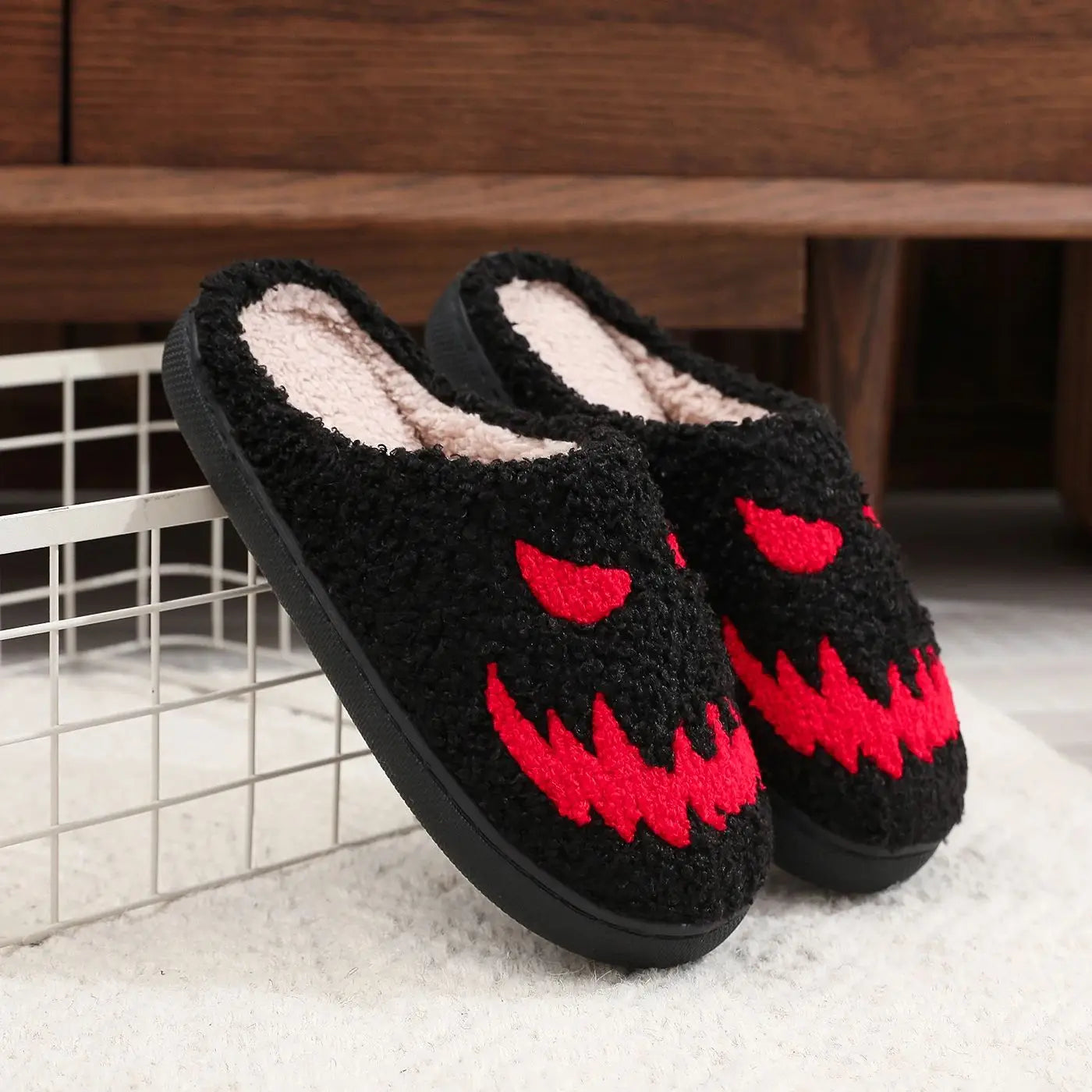 Winter home home red magic pattern cotton slippers non-slip thick bottom wool cotton slippers