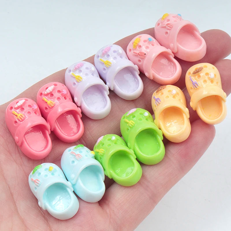 10/100Pcs Mini Crocs Realistic Slippers Resin Flatback Cabochon DIY Hair Bow Accessories Scrapbook Figurine Phone Decor Decor
